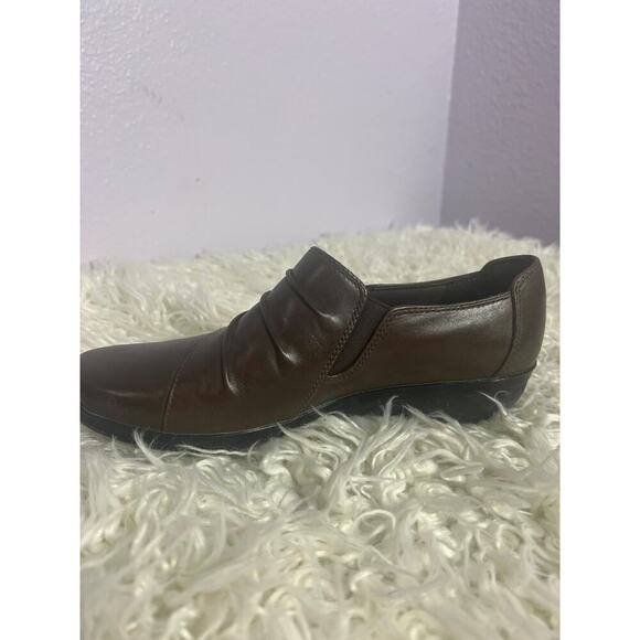 Clark’s Collection Brown Slides - Picture 7 of 10